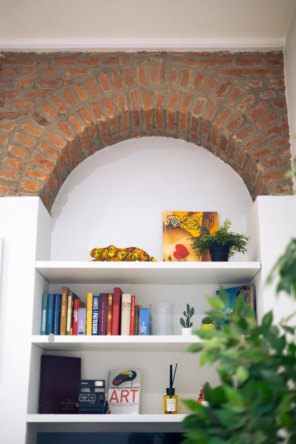 The Red Bricks Home - San Babila Area Milánó Kültér fotó